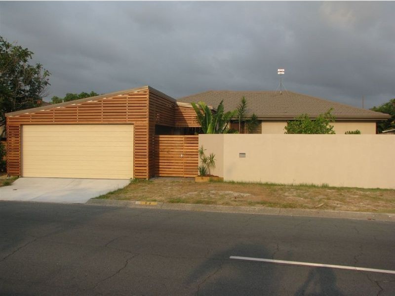 68 Oceanic Drive, Mermaid Waters QLD 4218