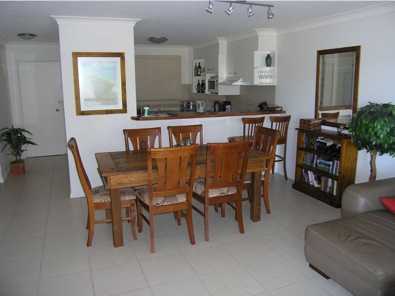 4/14 Brake Street, Burleigh Heads QLD 4220