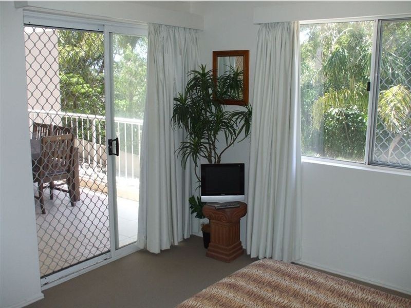 4/14 Brake Street, Burleigh Heads QLD 4220