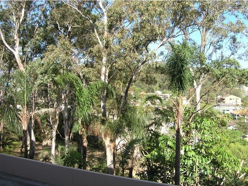 4/14 Brake Street, Burleigh Heads QLD 4220