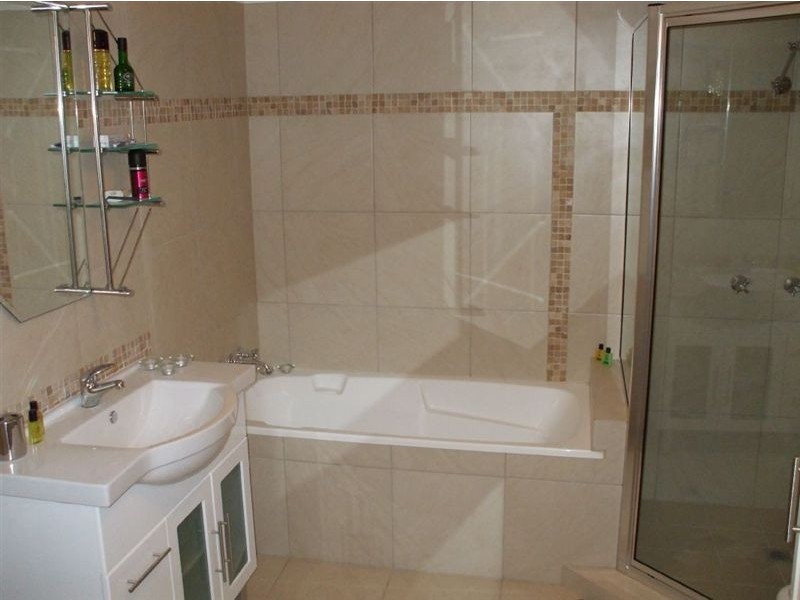 4/14 Brake Street, Burleigh Heads QLD 4220