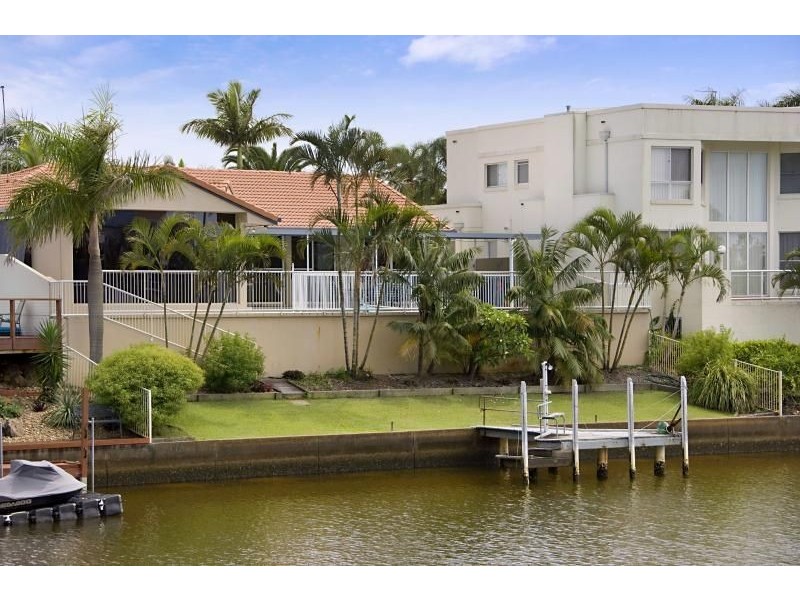 7 Montego Court, Mermaid Waters QLD 4218