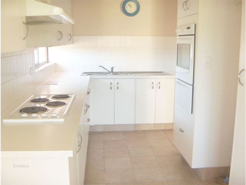 9/26 Holland Court, Broadbeach Waters QLD 4218