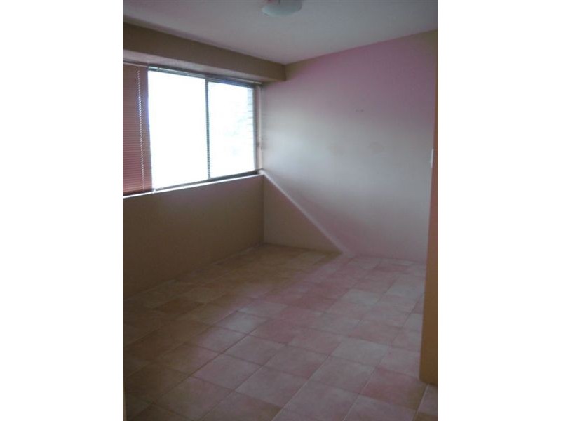 9/26 Holland Court, Broadbeach Waters QLD 4218