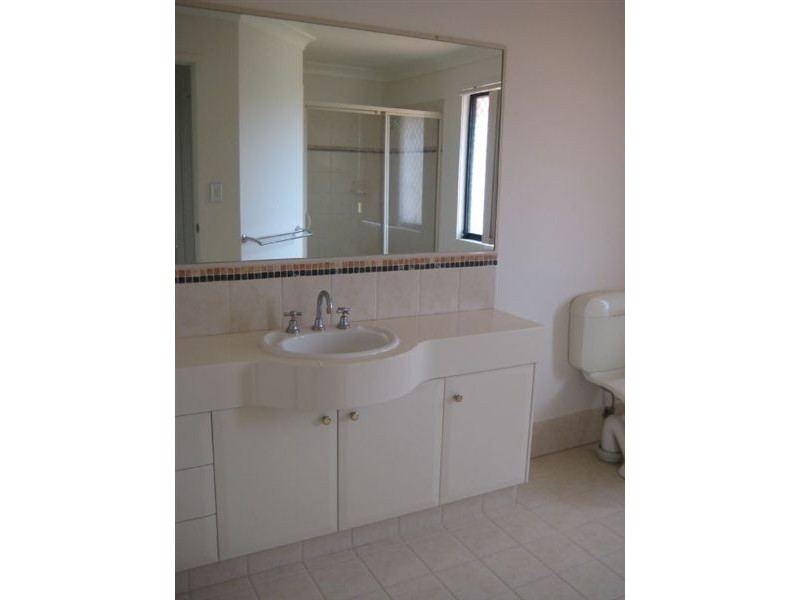 1/10 Cantala Avenue, Miami QLD 4220