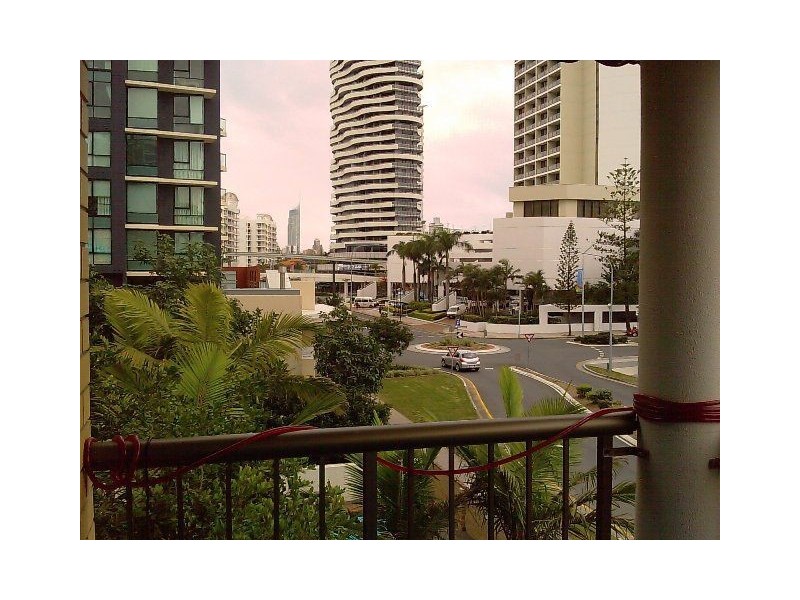 7/66 Surf Parade, Broadbeach Waters QLD 4218