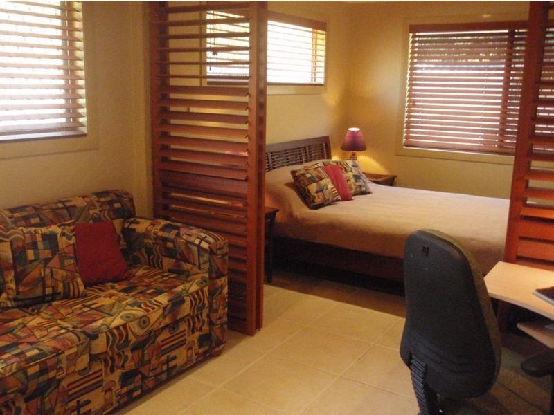 5 Metricup Court, Mermaid Waters QLD 4218