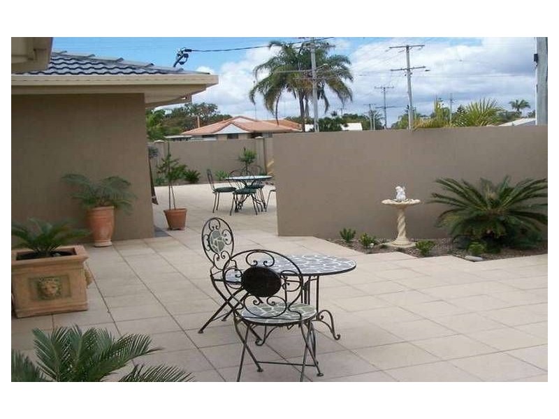 36 Vatakoula Parade, Mermaid Waters QLD 4218