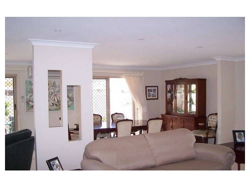 36 Vatakoula Parade, Mermaid Waters QLD 4218