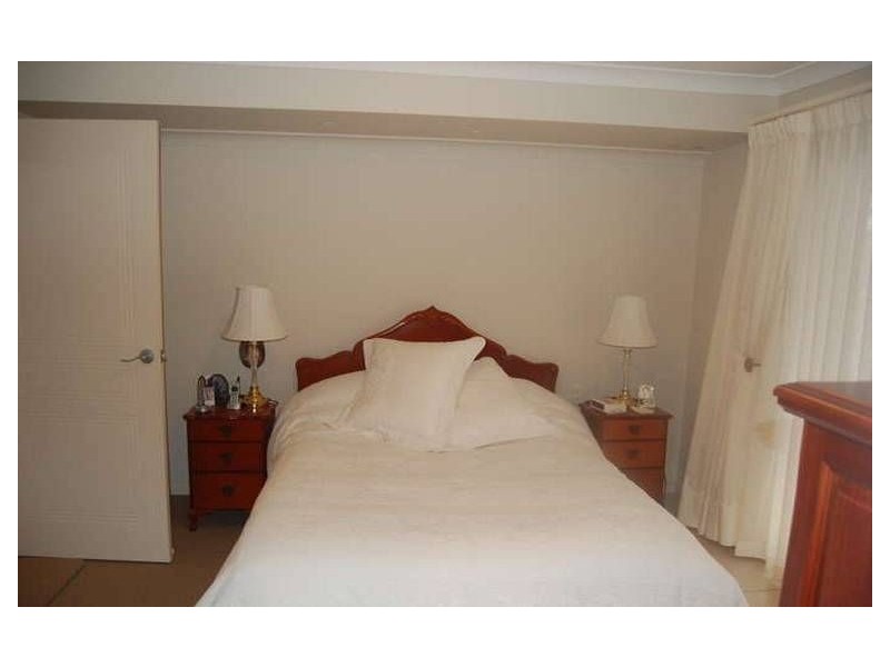 36 Vatakoula Parade, Mermaid Waters QLD 4218