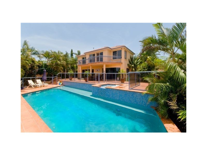 3 Montego Court, Mermaid Waters QLD 4218