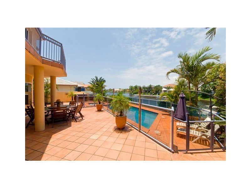 3 Montego Court, Mermaid Waters QLD 4218