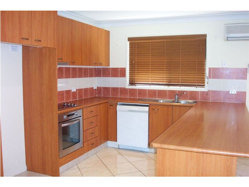 2/6 Soldierbird Place, Carrara QLD 4211