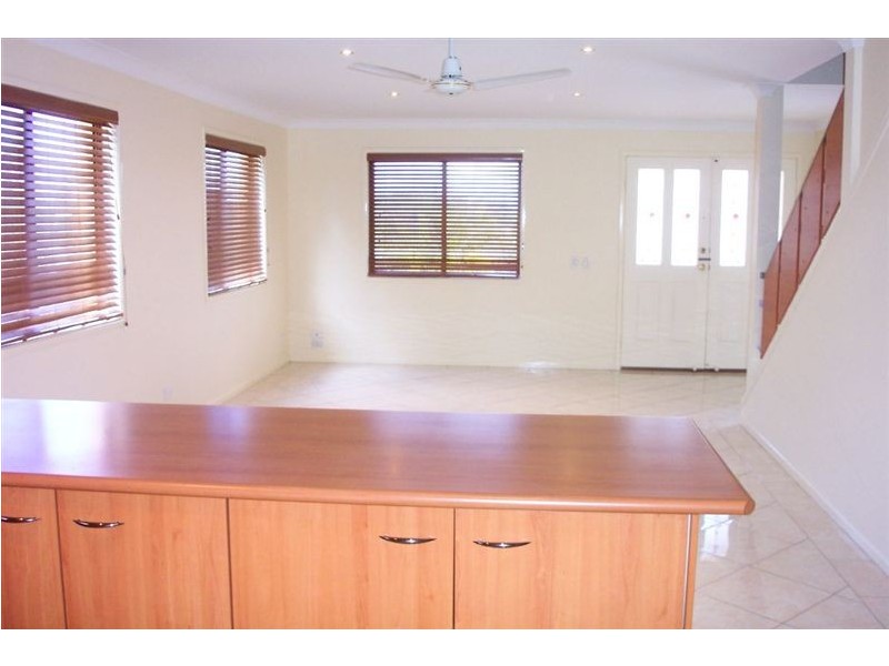 2/6 Soldierbird Place, Carrara QLD 4211