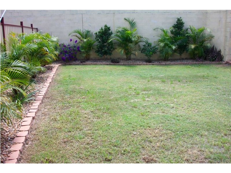 2/6 Soldierbird Place, Carrara QLD 4211