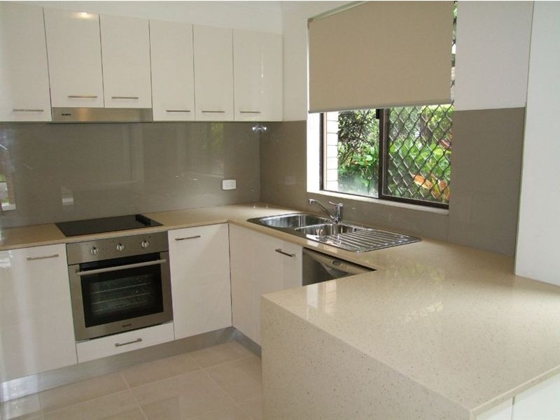 1/22 Genoa Street, Surfers Paradise QLD 4217