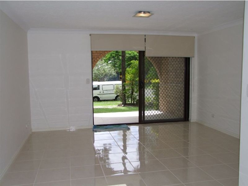 1/22 Genoa Street, Surfers Paradise QLD 4217