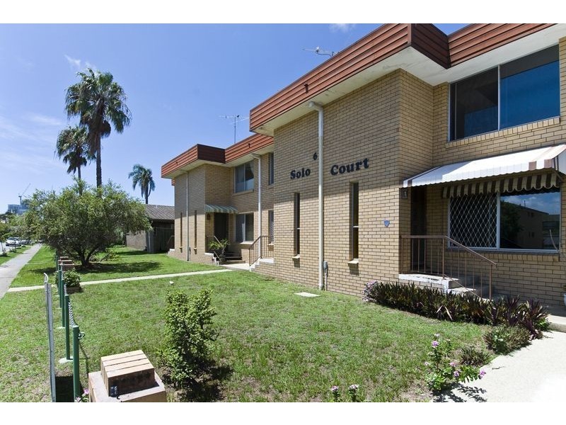 4/6 Duet Drive, Mermaid Waters QLD 4218