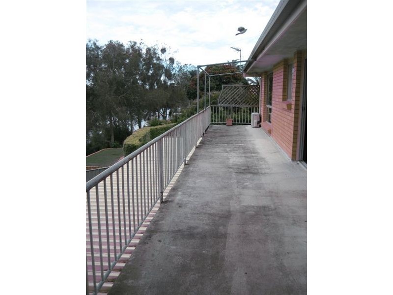 12 Carrara Road, Carrara QLD 4211