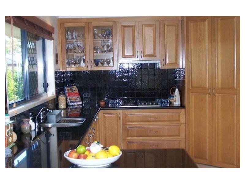 21 Bombala Street, Broadbeach Waters QLD 4218