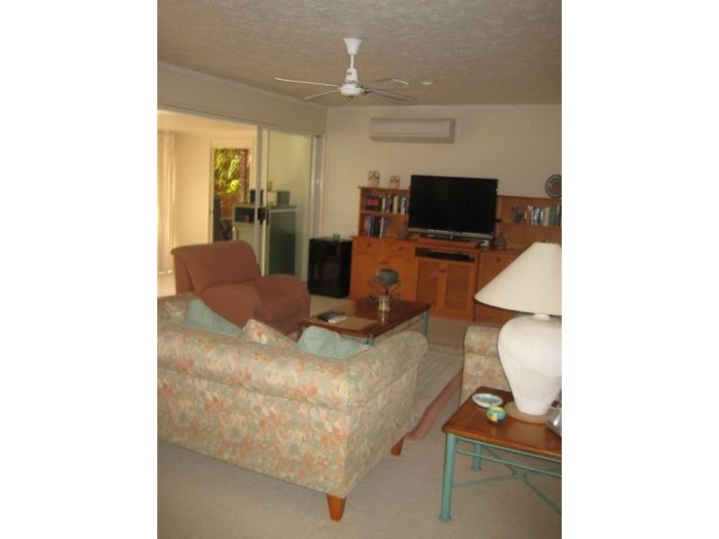 1 Park Avenue, Broadbeach Waters QLD 4218