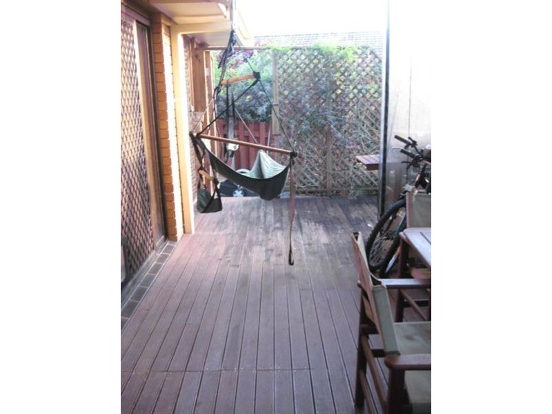 2/8 Corunna Crescent, Ashmore QLD 4214