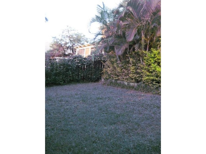 2/8 Corunna Crescent, Ashmore QLD 4214