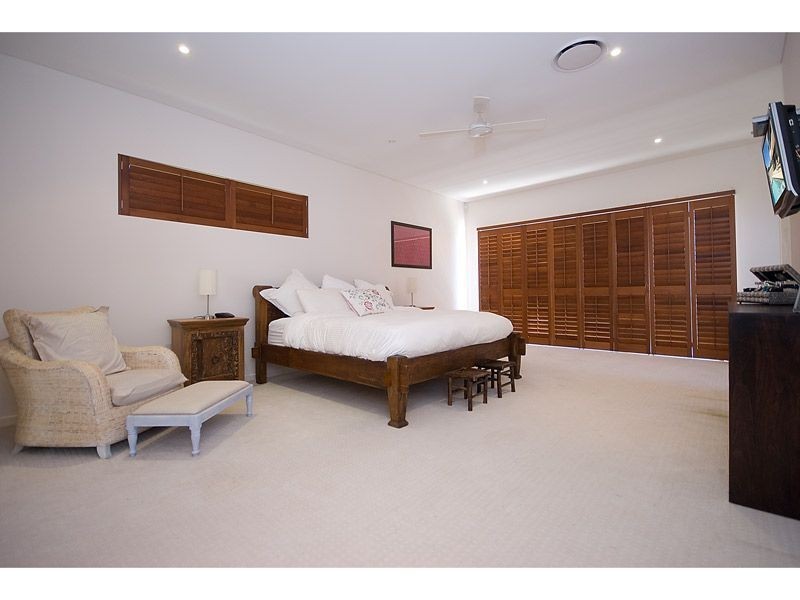 25 Alfred Street, Mermaid Beach QLD 4218