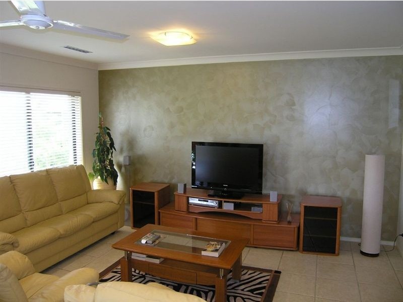 2043 The Vistas Drive, Carrara QLD 4211