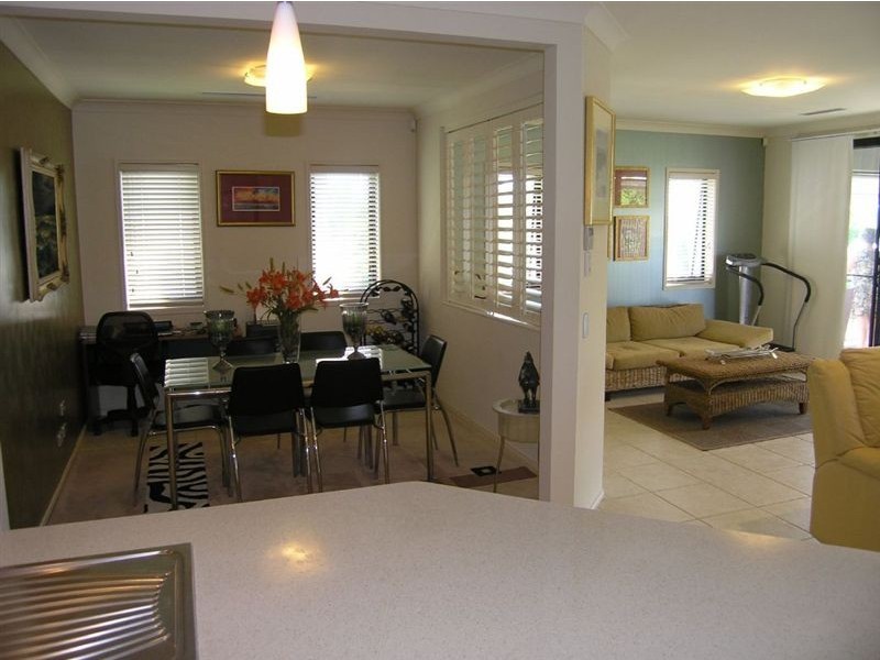 2043 The Vistas Drive, Carrara QLD 4211