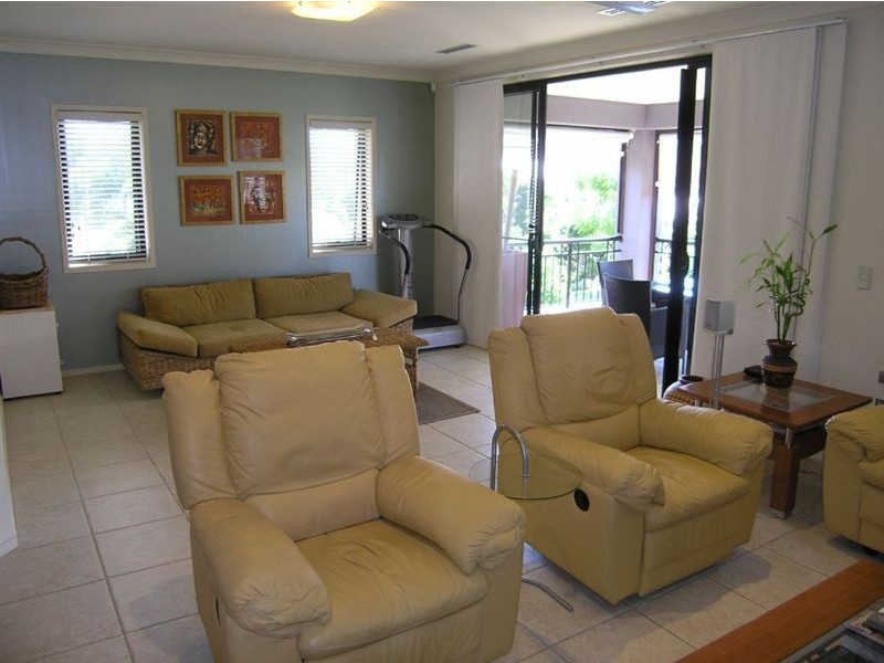 2043 The Vistas Drive, Carrara QLD 4211