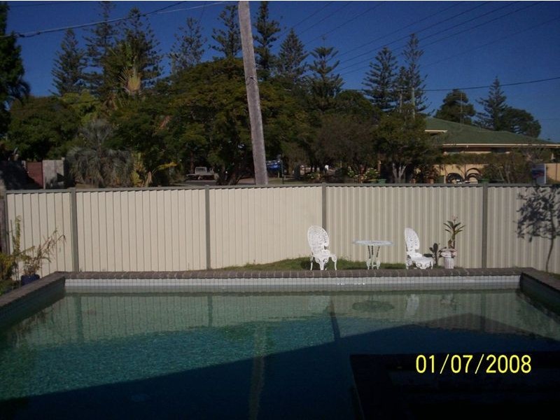 14 Allambi Avenue, Broadbeach Waters QLD 4218