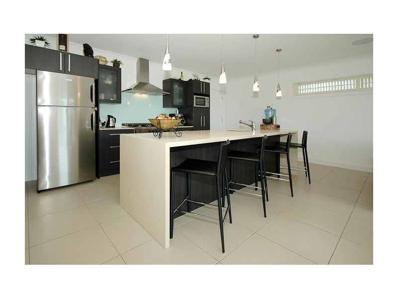 100 Rio Vista Boulevard, Broadbeach Waters QLD 4218