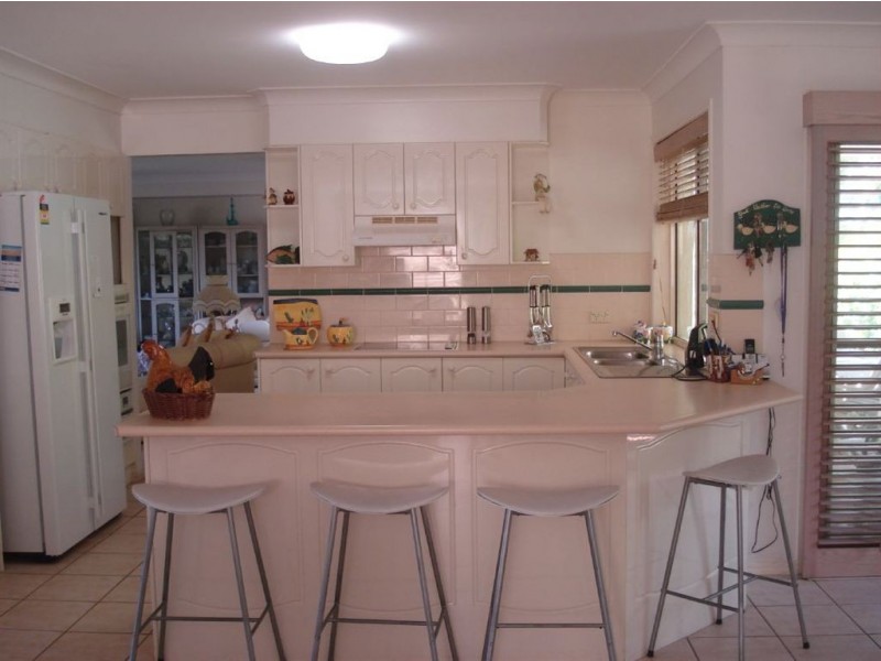 22 Clipper Boulevard, Clear Island Waters QLD 4226