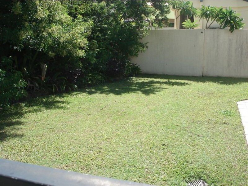 22 Clipper Boulevard, Clear Island Waters QLD 4226