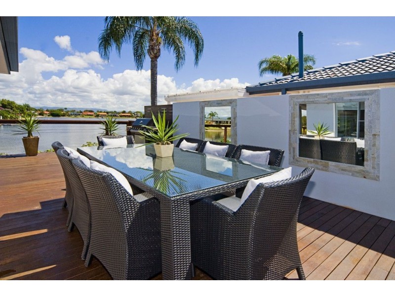 46 Arcadia Drive, Mermaid Waters QLD 4218