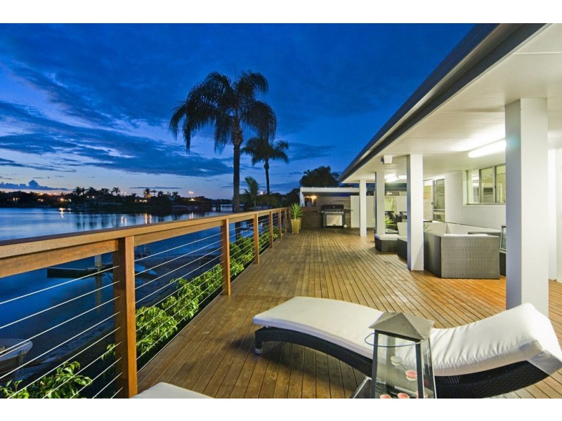 46 Arcadia Drive, Mermaid Waters QLD 4218