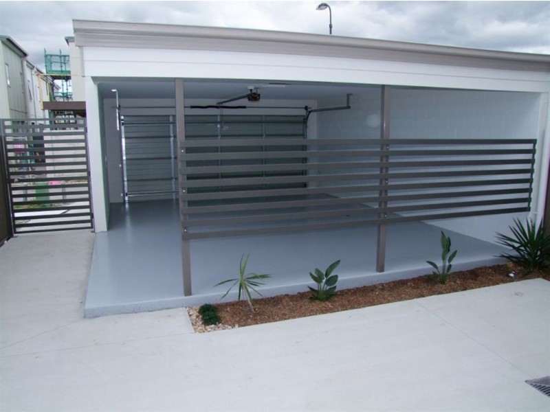 16 South Bay Drive, Varsity Lakes QLD 4227