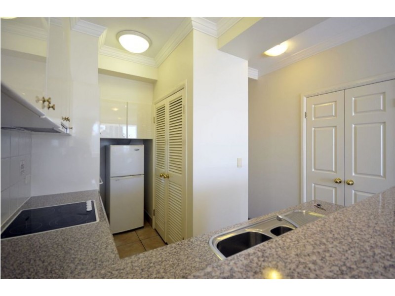 708/9 Beach Parade, Surfers Paradise QLD 4217