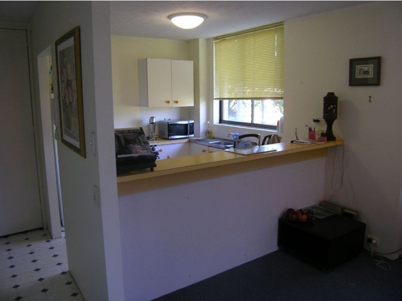 6/11 Fairway Drive, Clear Island Waters QLD 4226