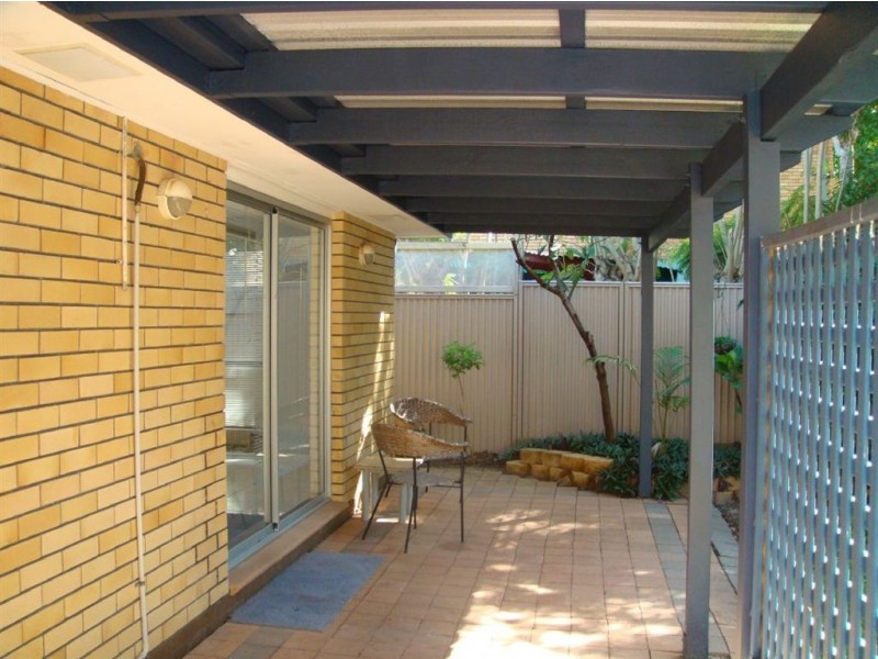 2/87 Sunshine Parade, Miami QLD 4220