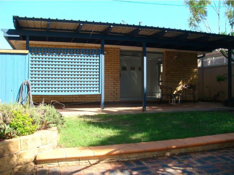 2/87 Sunshine Parade, Miami QLD 4220