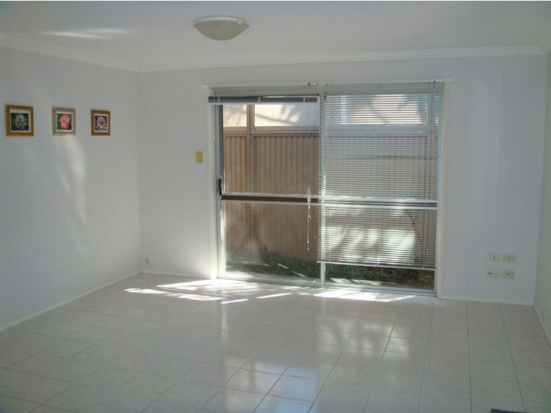 2/87 Sunshine Parade, Miami QLD 4220