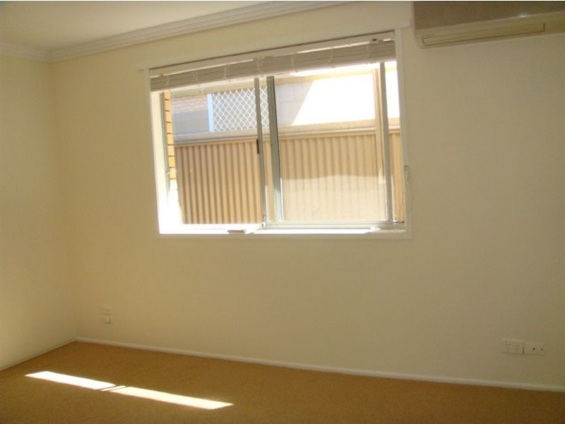 2/87 Sunshine Parade, Miami QLD 4220