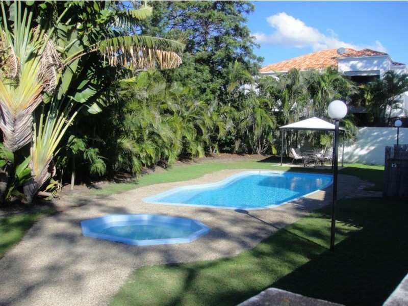 34/2 Karbunya Street, Mermaid Waters QLD 4218