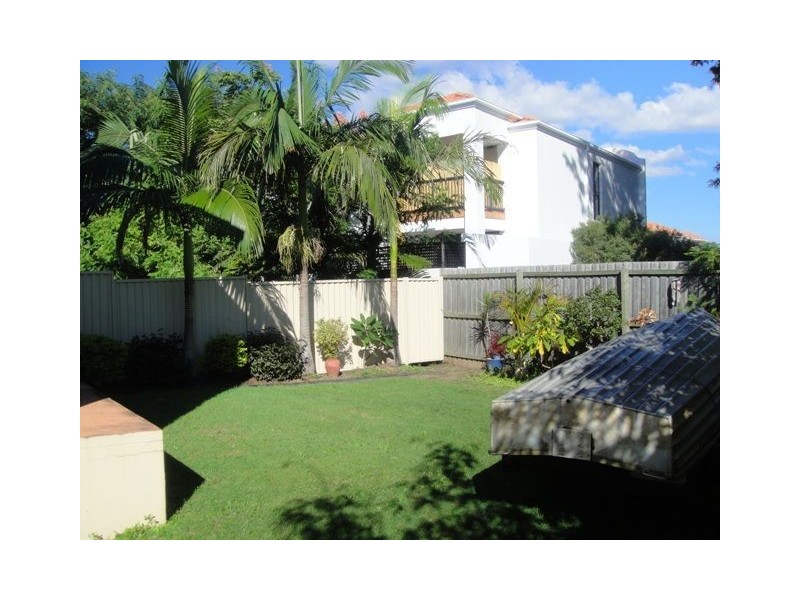 34/2 Karbunya Street, Mermaid Waters QLD 4218