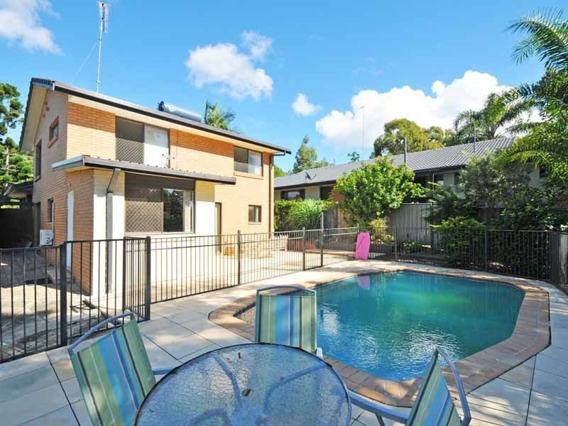 9 Bathurst Court, Helensvale QLD 4212