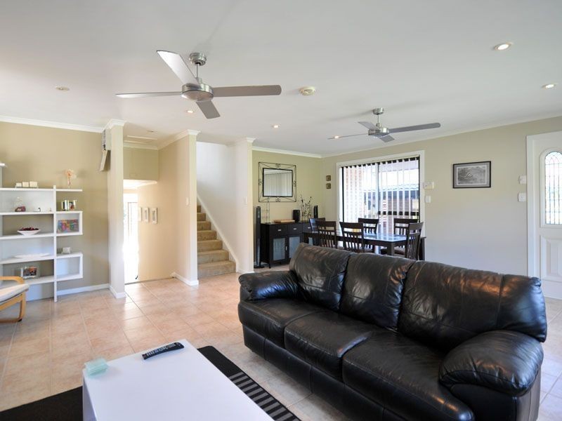 9 Bathurst Court, Helensvale QLD 4212