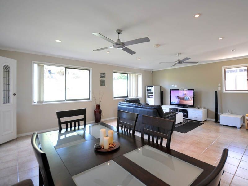 9 Bathurst Court, Helensvale QLD 4212