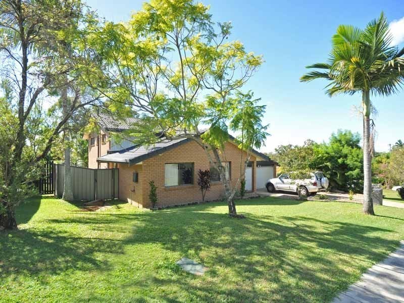 9 Bathurst Court, Helensvale QLD 4212